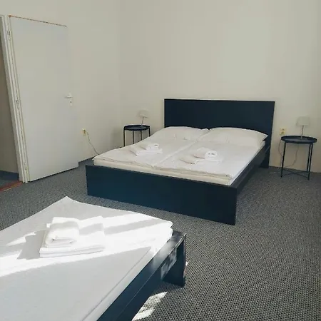 Pivovar Malý Janek - S Pivovarem Hotel Jince