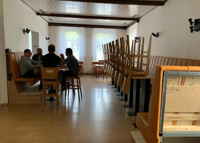Отель Pivovar Maly Janek - Restaurace, A Stany Jince